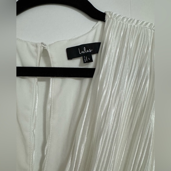 Lulu’s Firenze White Plisse Surplice Sleeveless Wide-leg Jumpsuit - Picture 4 of 9